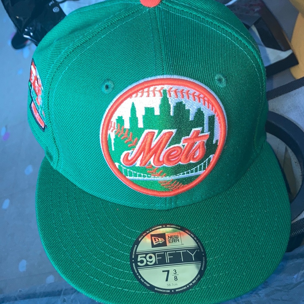 Fitted hat